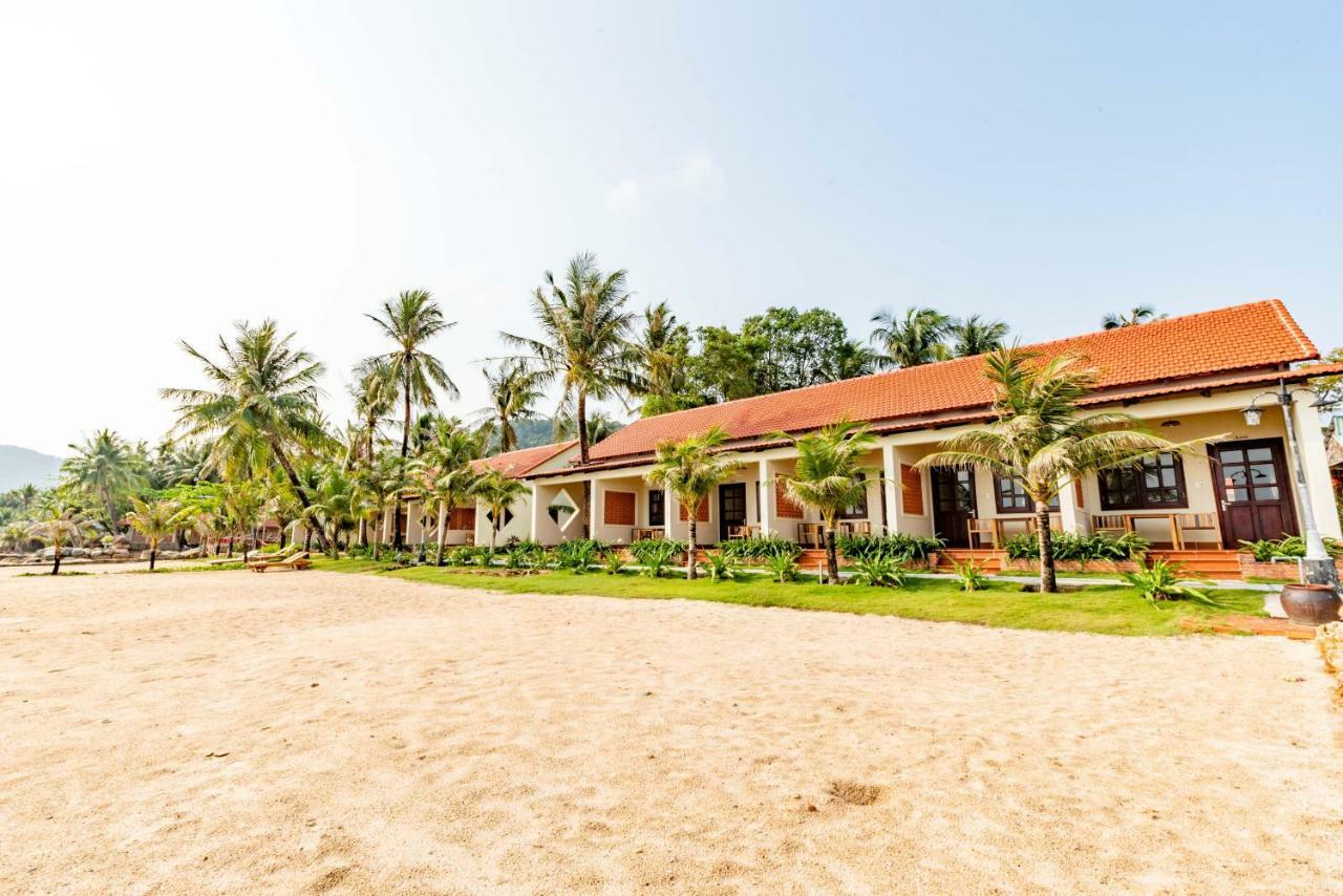 Hotel Hula Hula Beachfront Phú Quốc Exterior foto